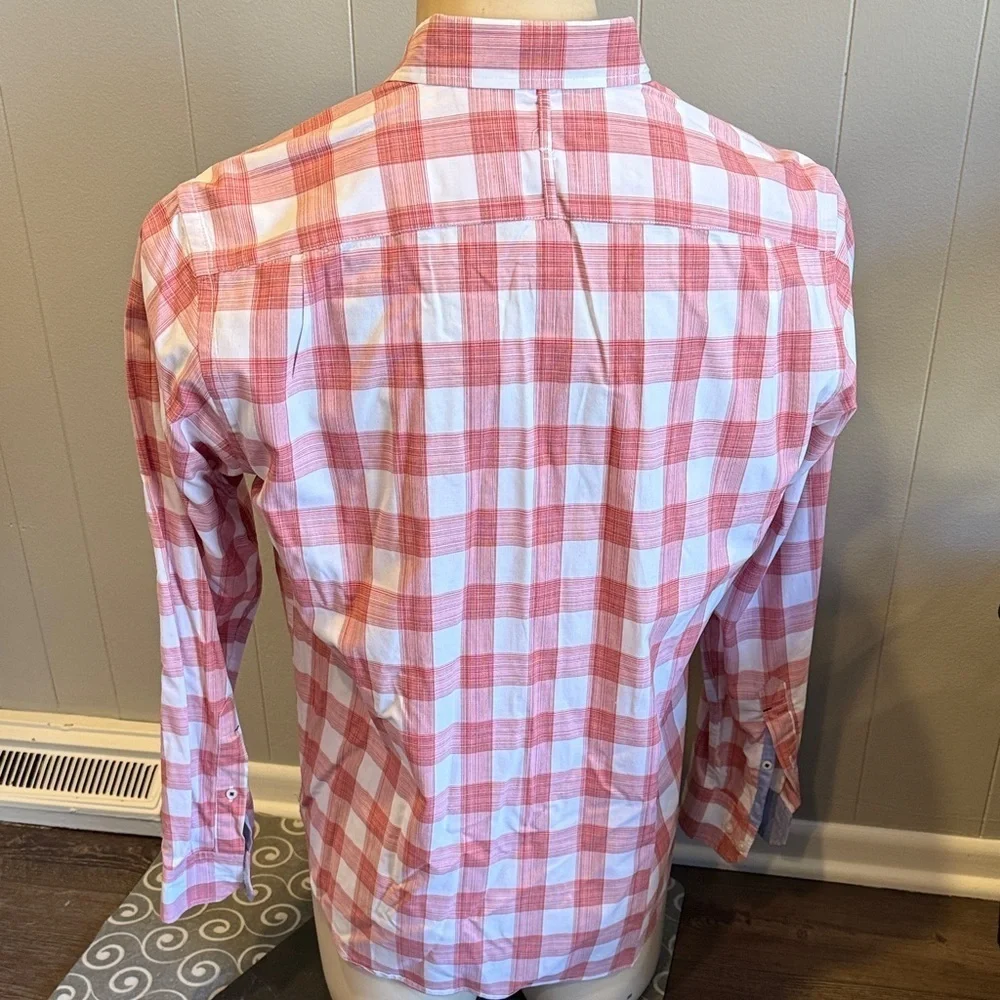 E Banana Republic Men's Medium Red Pink and White Checkered Shirt Camden Fit